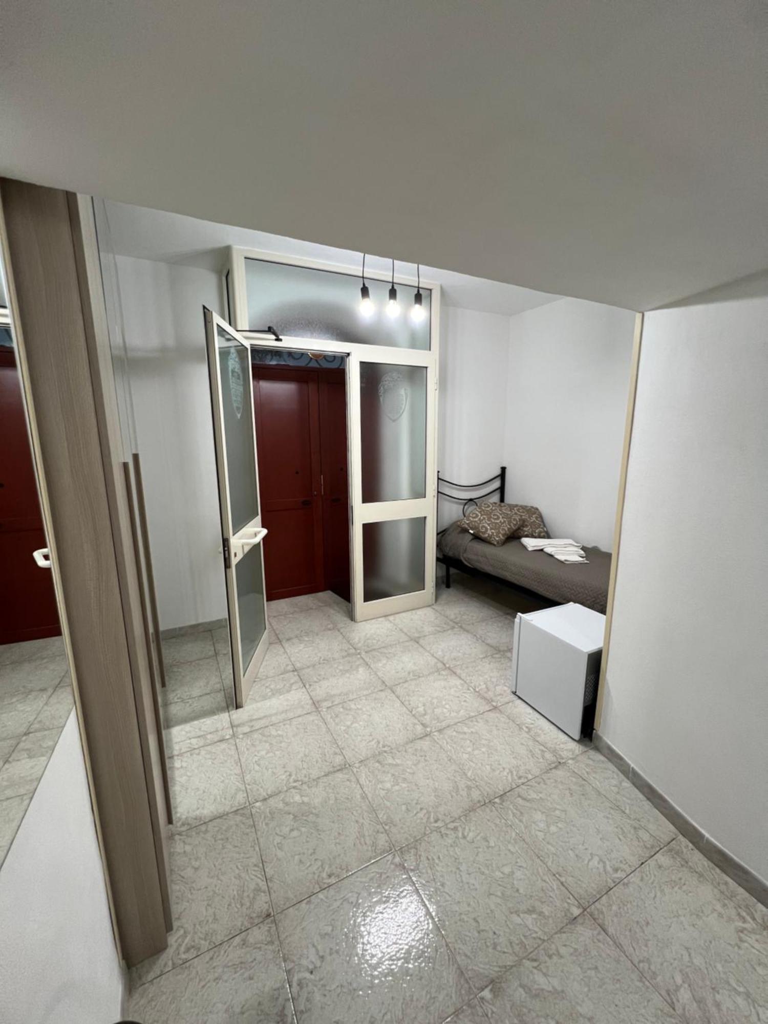 Station Rooms37 Сассари Экстерьер фото